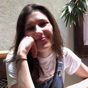 Meet your Posher, Jade